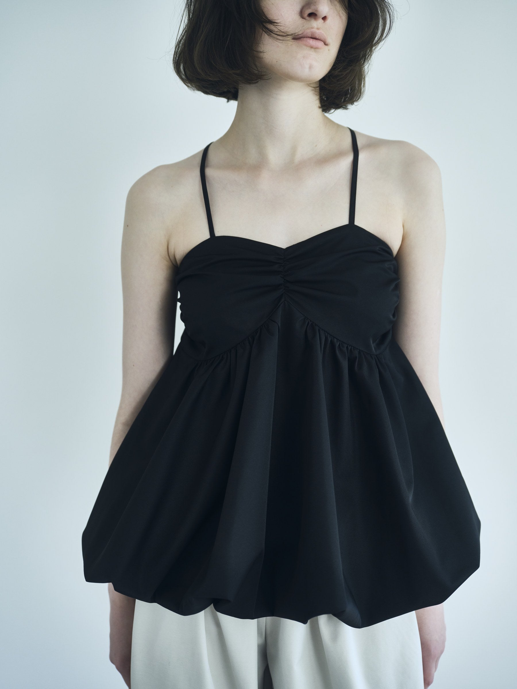 NEROLI SS26 image_root/フセンターギャザー バルーンビスチェォルダ/260312_NEROLI_115.jpg