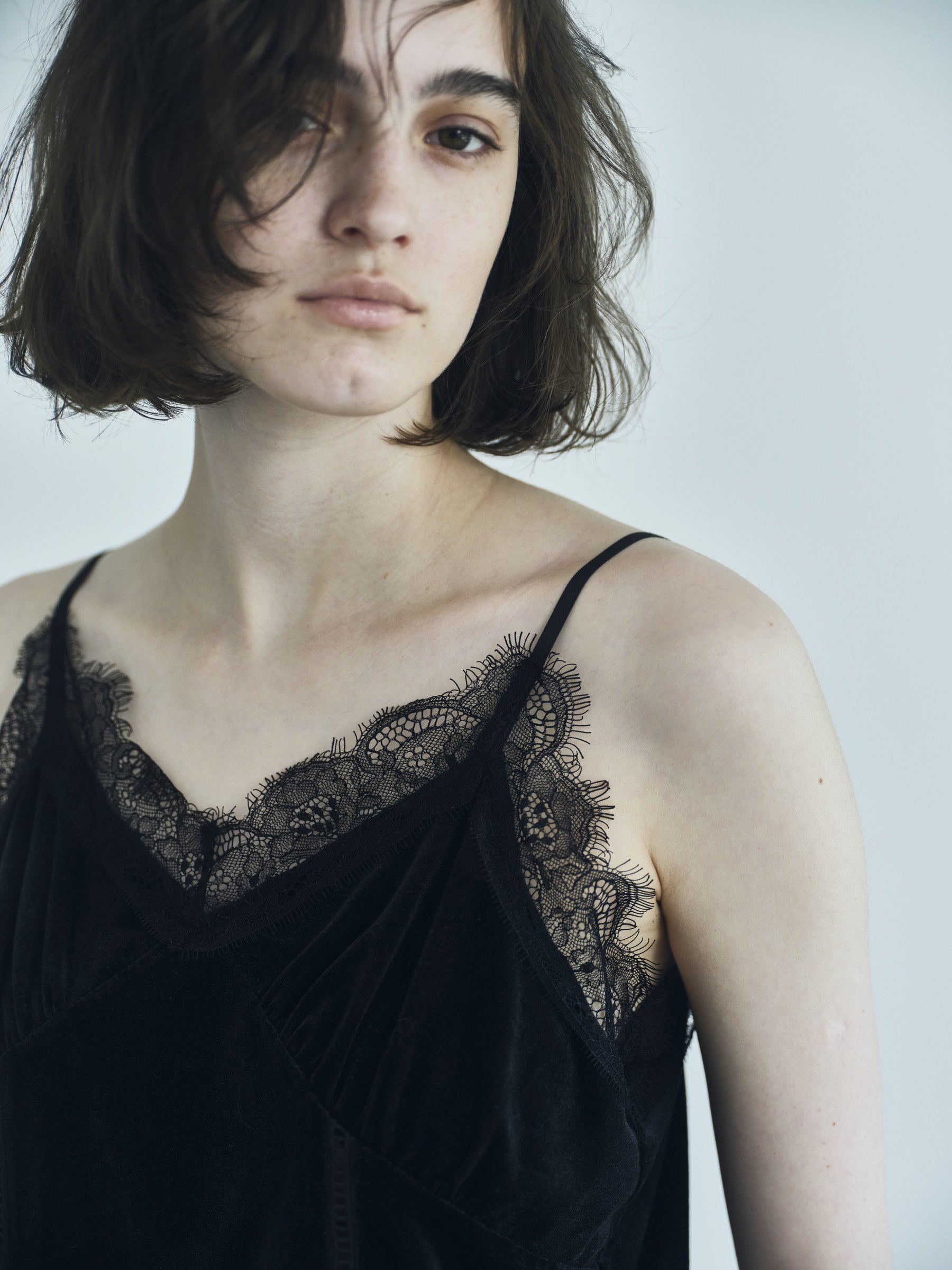 NEROLI SS26 image_root/シャーベロア ランジェリーキャミソール/260312_NEROLI_191.jpg