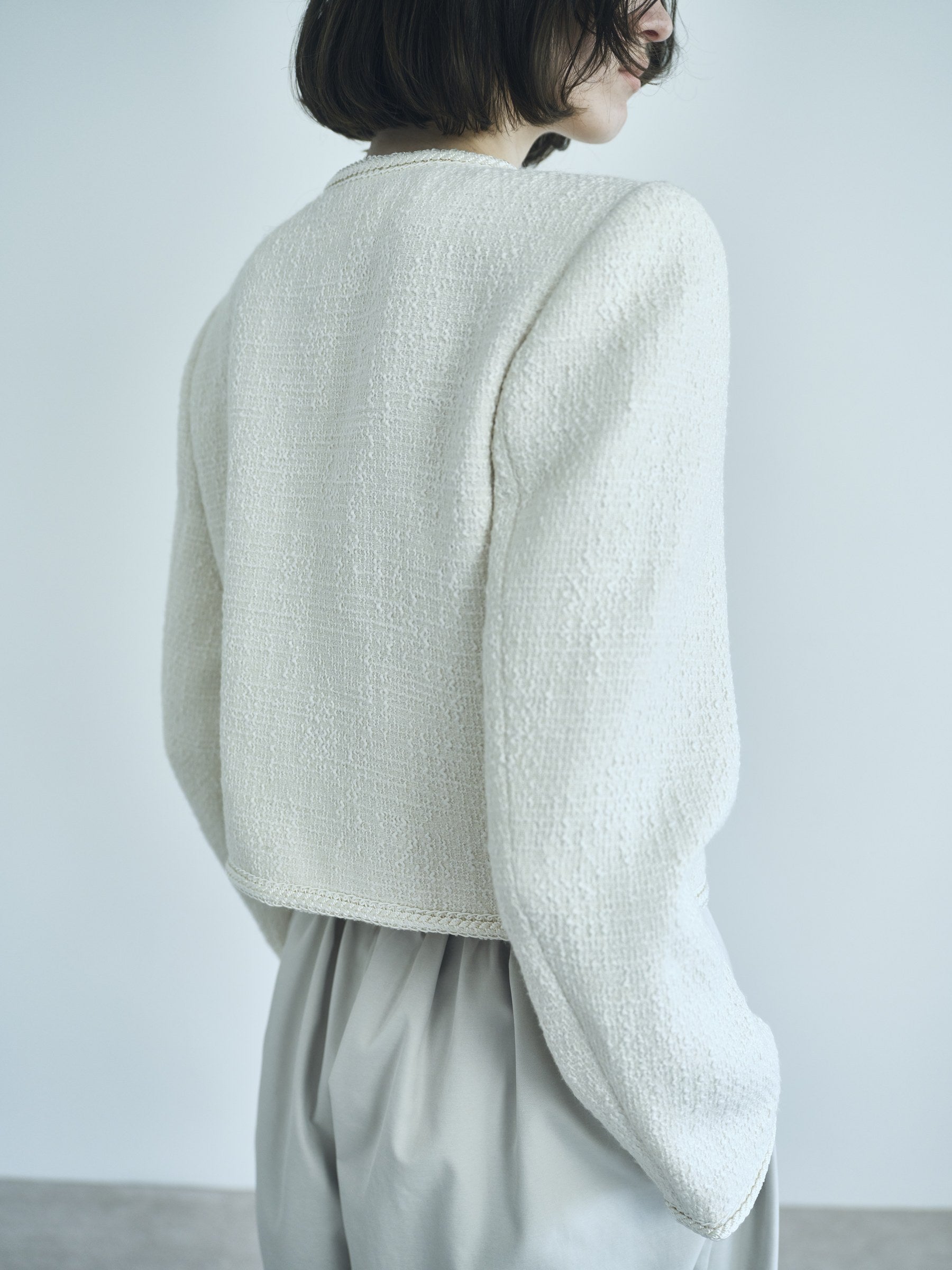 NEROLI SS26 image_root/オーバーショルダー ツイードジャケット/260312_NEROLI_36.jpg