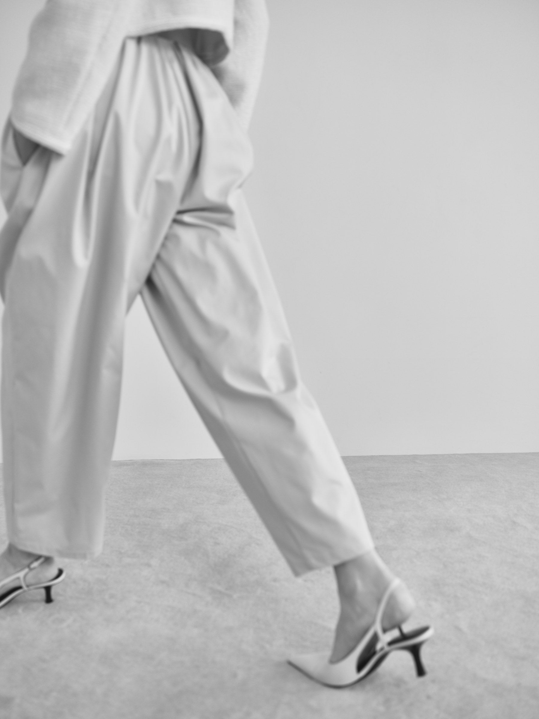 NEROLI SS26 image_root/ディープタック イージーワイドパンツ/260312_NEROLI_45.jpg