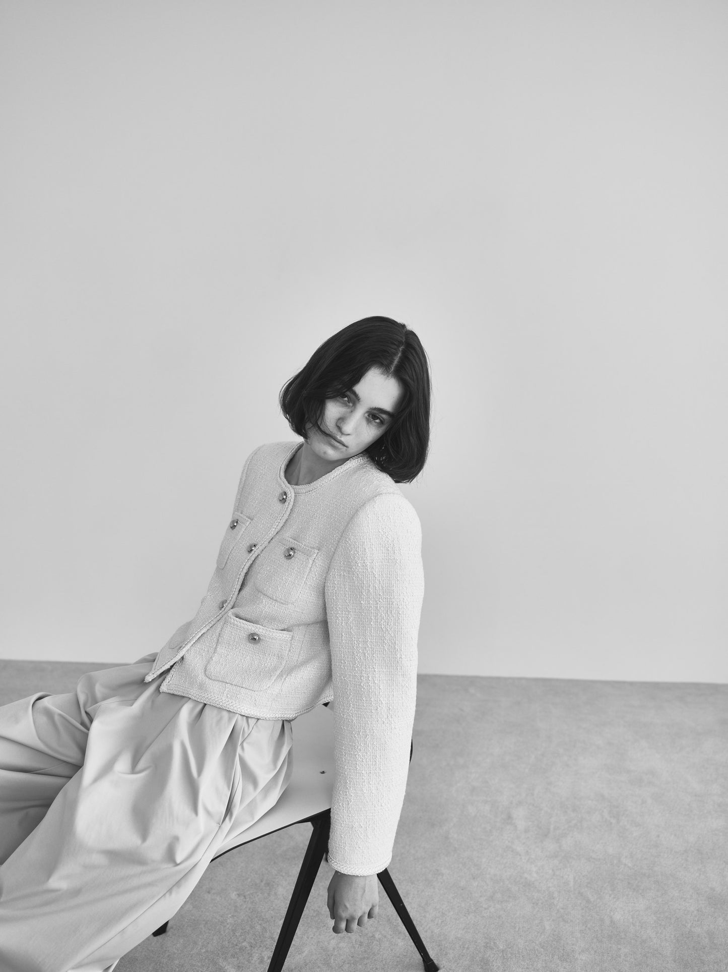 NEROLI SS26 image_root/オーバーショルダー ツイードジャケット/260312_NEROLI_46.jpg