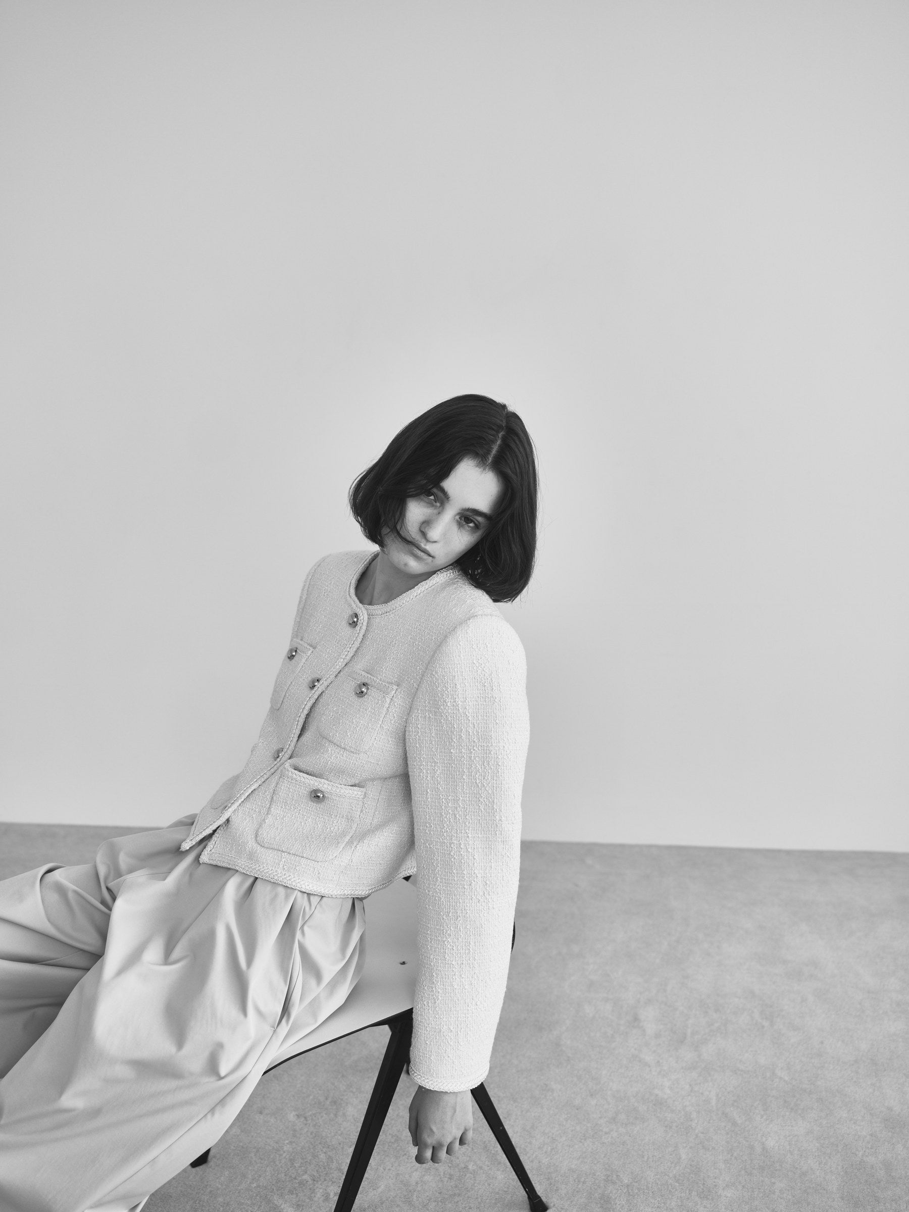 NEROLI SS26 image_root/オーバーショルダー ツイードジャケット/260312_NEROLI_46.jpg