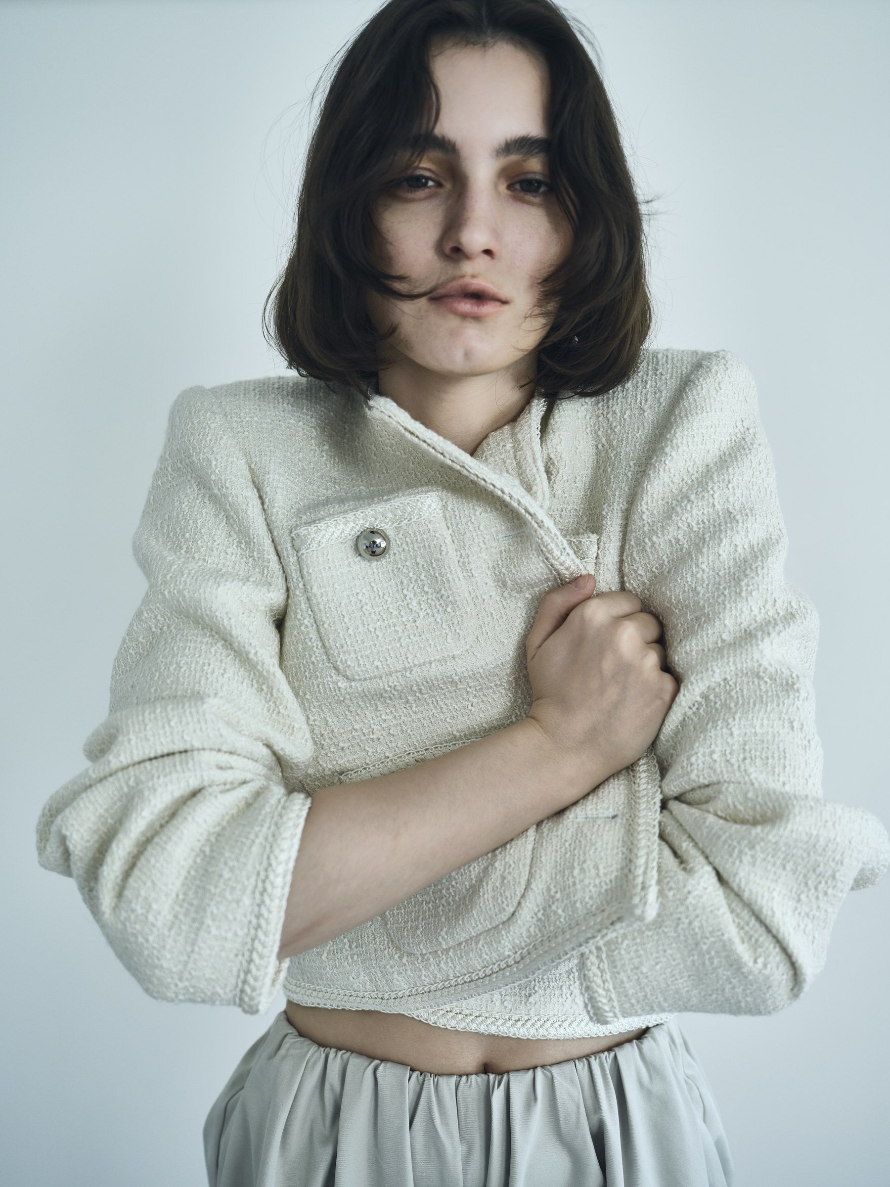 NEROLI SS26 image_root/オーバーショルダー ツイードジャケット/260312_NEROLI_53.jpg