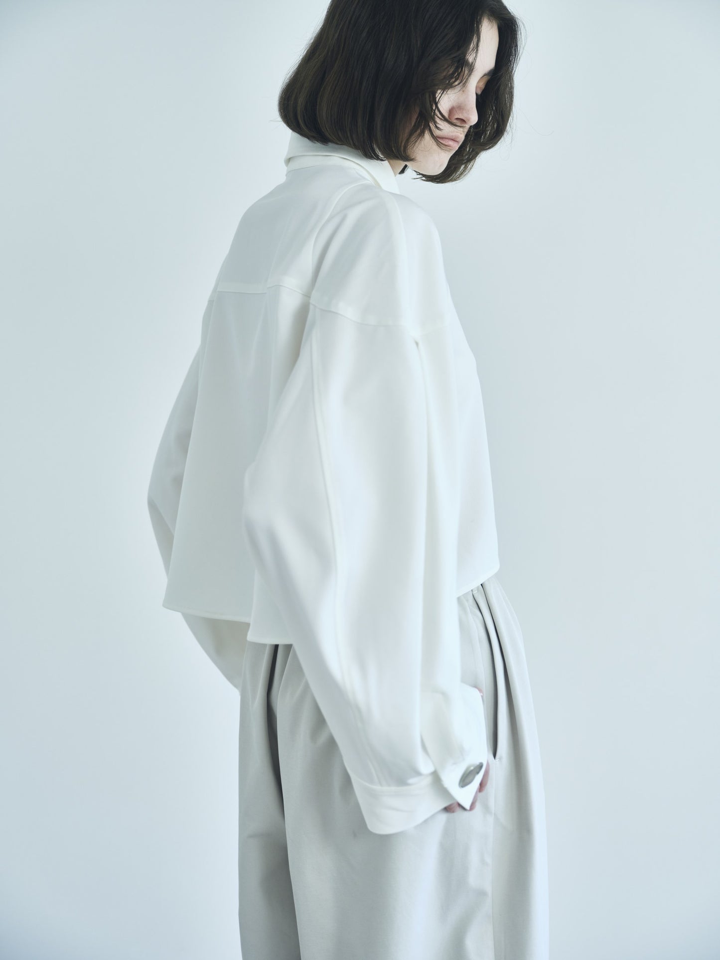 NEROLI SS26 image_root/立体スリーブ ビッグシャツ/260312_NEROLI_74.jpg