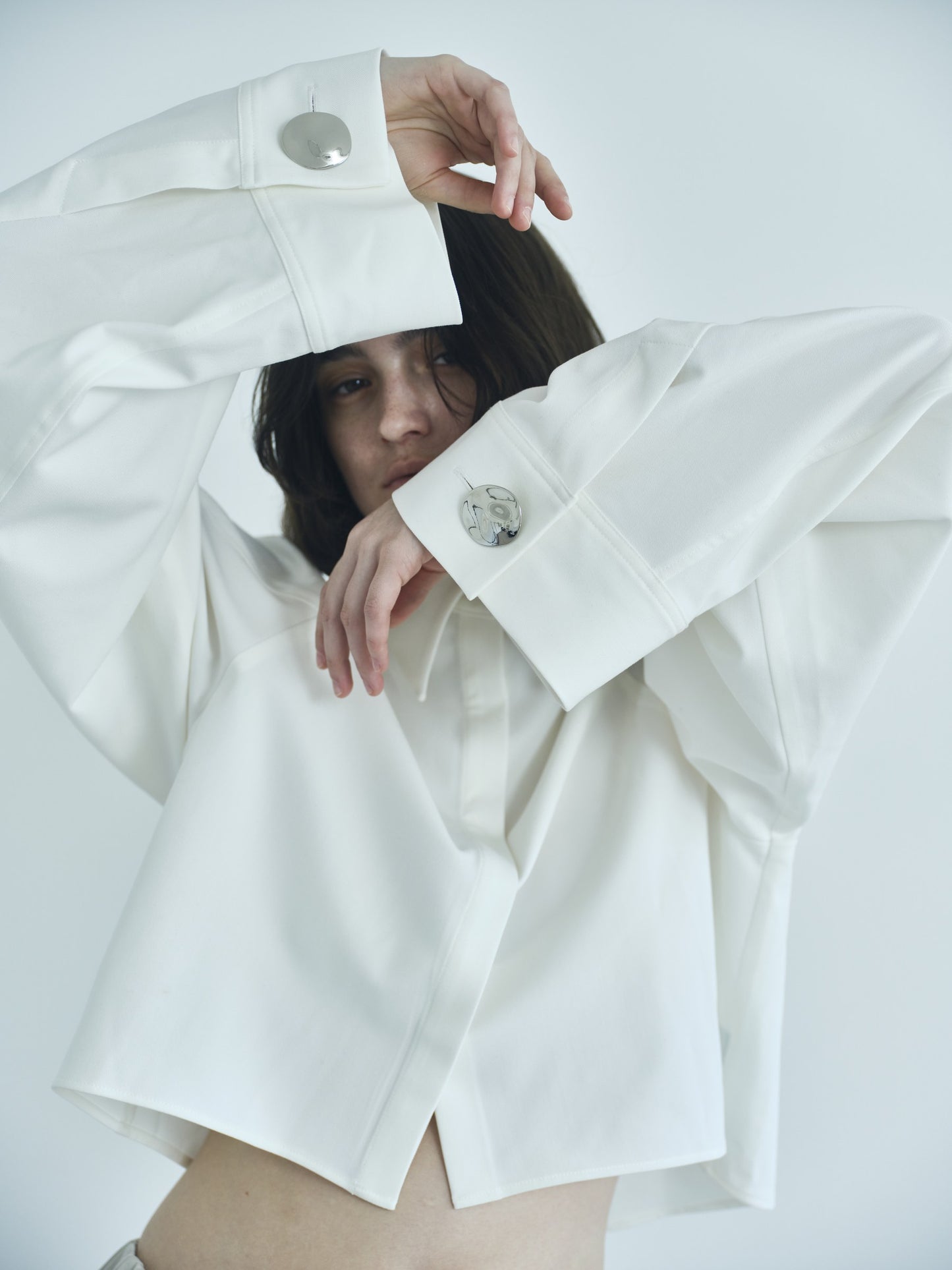 NEROLI SS26 image_root/立体スリーブ ビッグシャツ/260312_NEROLI_79.jpg