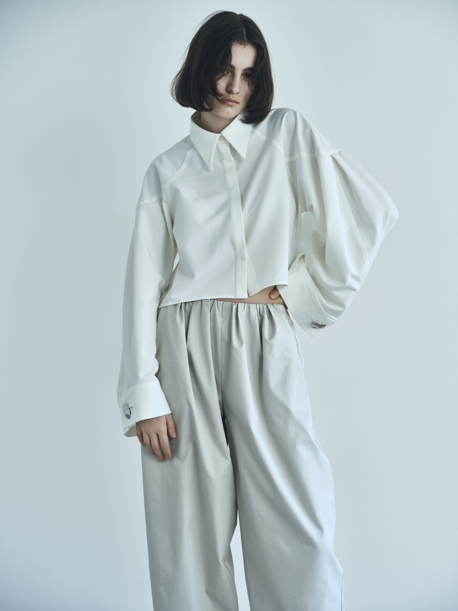 NEROLI SS26 image_root/立体スリーブ ビッグシャツ/260312_NEROLI_84.jpg