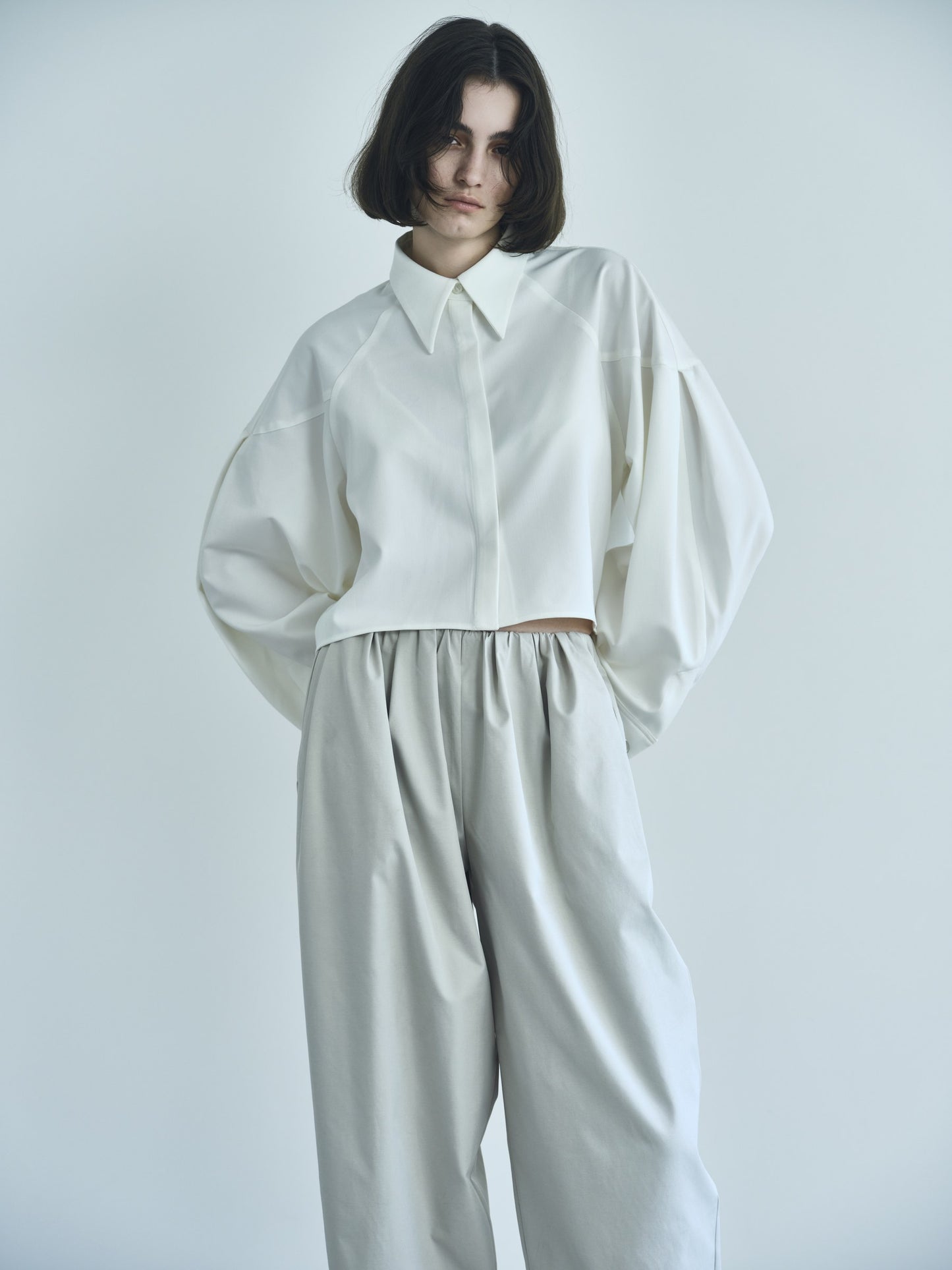 NEROLI SS26 image_root/立体スリーブ ビッグシャツ/260312_NEROLI_85.jpg