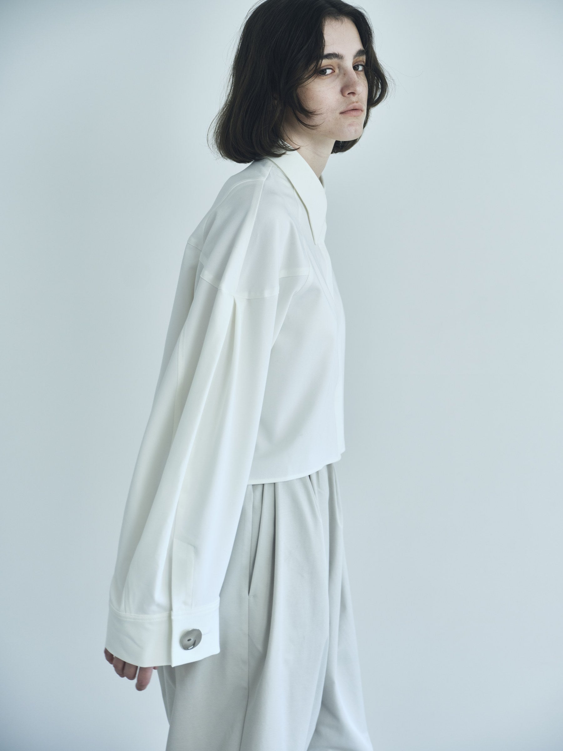 NEROLI SS26 image_root/立体スリーブ ビッグシャツ/260312_NEROLI_88.jpg